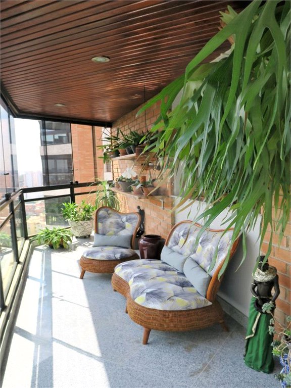 Apartamento à venda com 3 quartos, sendo 2 suítes, em Jardim Parque Morumbi, São Paulo, SP