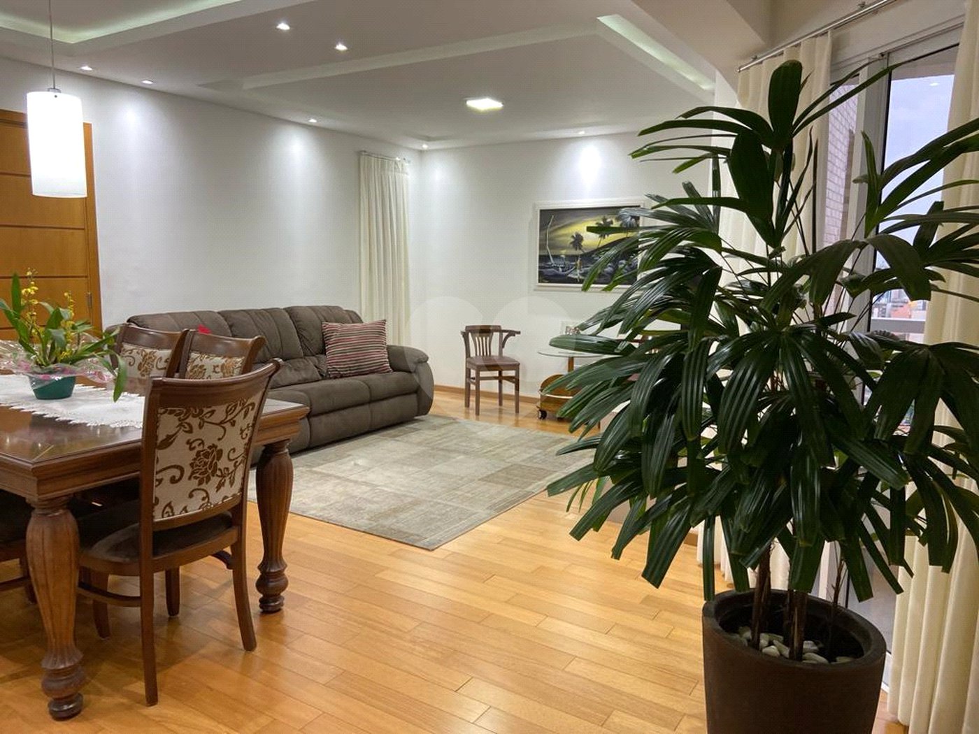 Apartamento à venda com 3 suítes em Vila Bastos, Santo André, SP