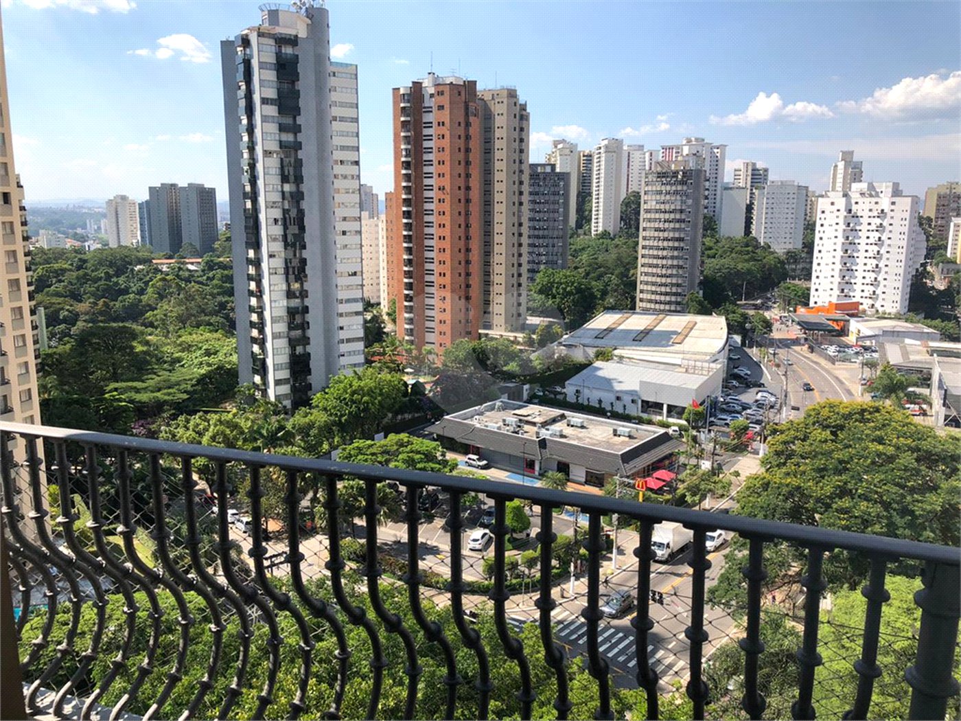 Apartamento à venda com 4 quartos, sendo 2 suítes, em Vila Andrade, São Paulo, SP