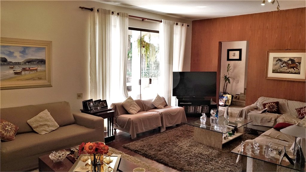 Casa Térrea à venda com 4 quartos, sendo 1 suíte, em Butantã, São Paulo, SP