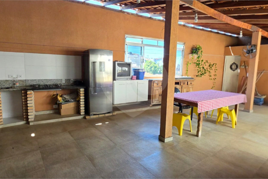Casa Térrea à venda ou para alugar com 8 quartos, sendo 4 suítes, em Vila Pereira Barreto, São Paulo, SP