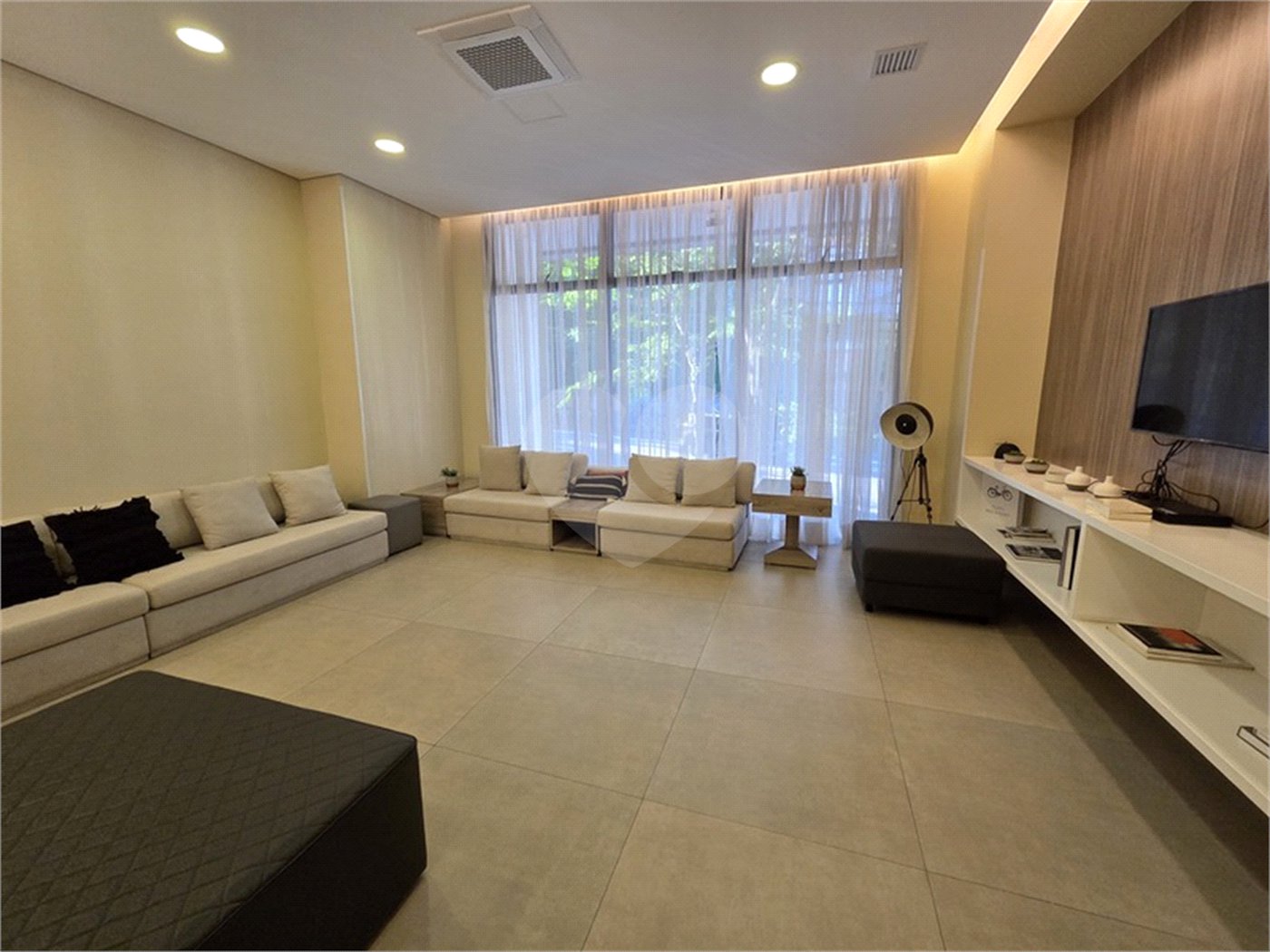 Apartamento à venda com 2 quartos, sendo 1 suíte, em Pinheiros, São Paulo, SP