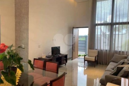 Casa à venda com 2 quartos, sendo 1 suíte, em Pinheirinho, Vinhedo, SP