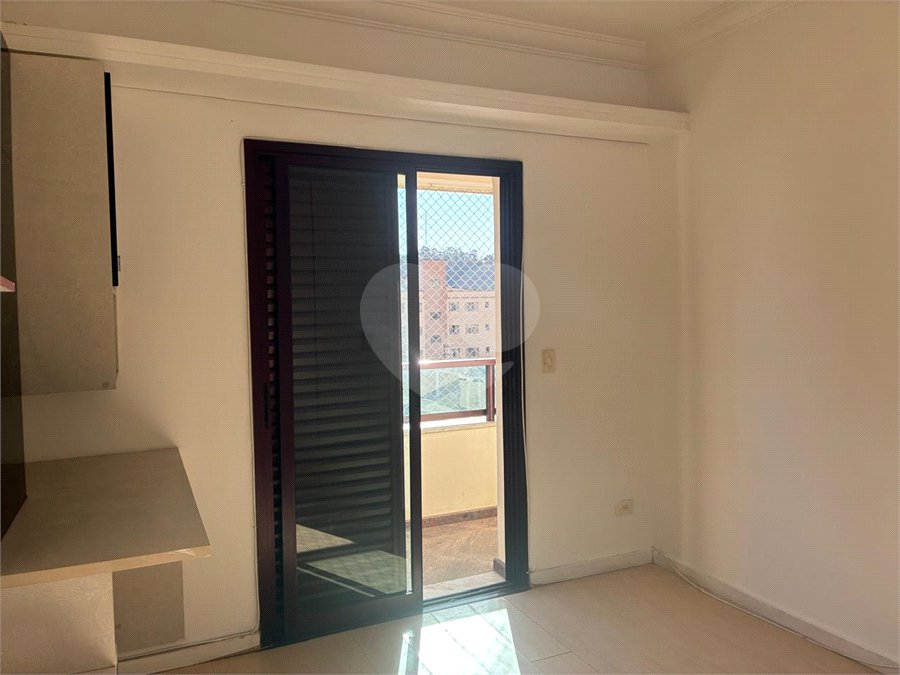 Apartamento à venda com 3 suítes em Vila Galvão, Guarulhos, SP