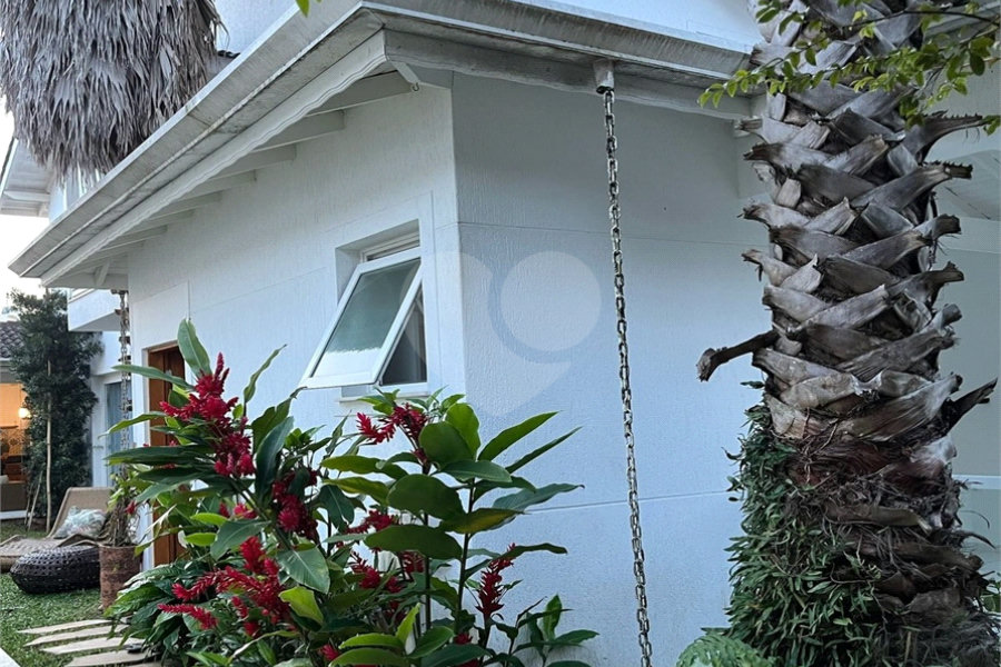 Sobrado à venda com 2 suítes em Jardim Virginia Bianca, São Paulo, SP