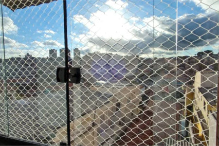 Casa à venda com 3 quartos, sendo 1 suíte, no condomínio Residencial Gabriela, São Paulo - SP
