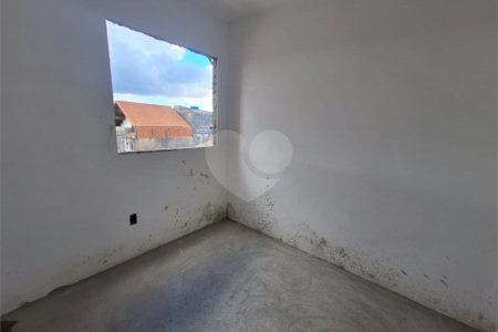 Casa à venda com 2 quartos no condomínio Ângelo Calandrino, São Paulo - SP
