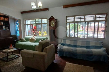 Sobrado à venda com 3 quartos, sendo 1 suíte, em Jardim Novo Mundo, São Paulo, SP