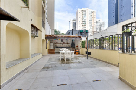 Apartamento à venda com 3 quartos, sendo 2 suítes, em Moema, São Paulo, SP