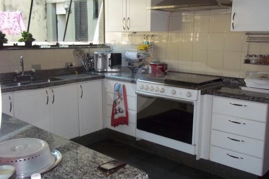 Sobrado à venda com 3 quartos, sendo 2 suítes, em Jardim São Bento, São Paulo, SP