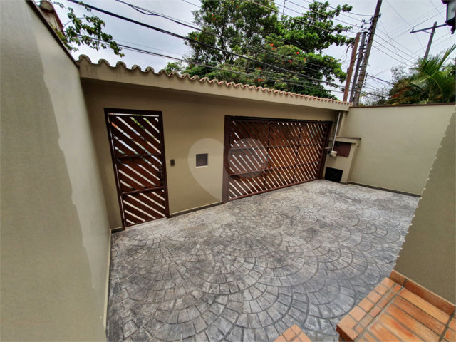 Sobrado à venda com 3 quartos, sendo 1 suíte,  em Brooklin, São Paulo, SP