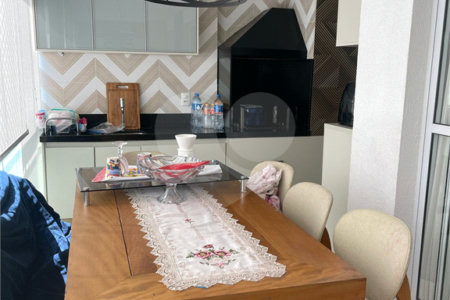 Apartamento à venda com 3 quartos, sendo 1 suíte, em Aclimação, São Paulo, SP