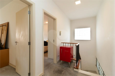 Casa à venda com 4 quartos, sendo 1 suíte, em Jardim Novo Mundo, São Paulo, SP