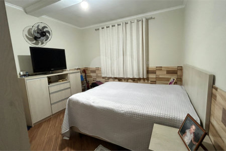 Sobrado à venda com 3 quartos, sendo 2 suítes,  em Vila Lúcia, Poá, SP
