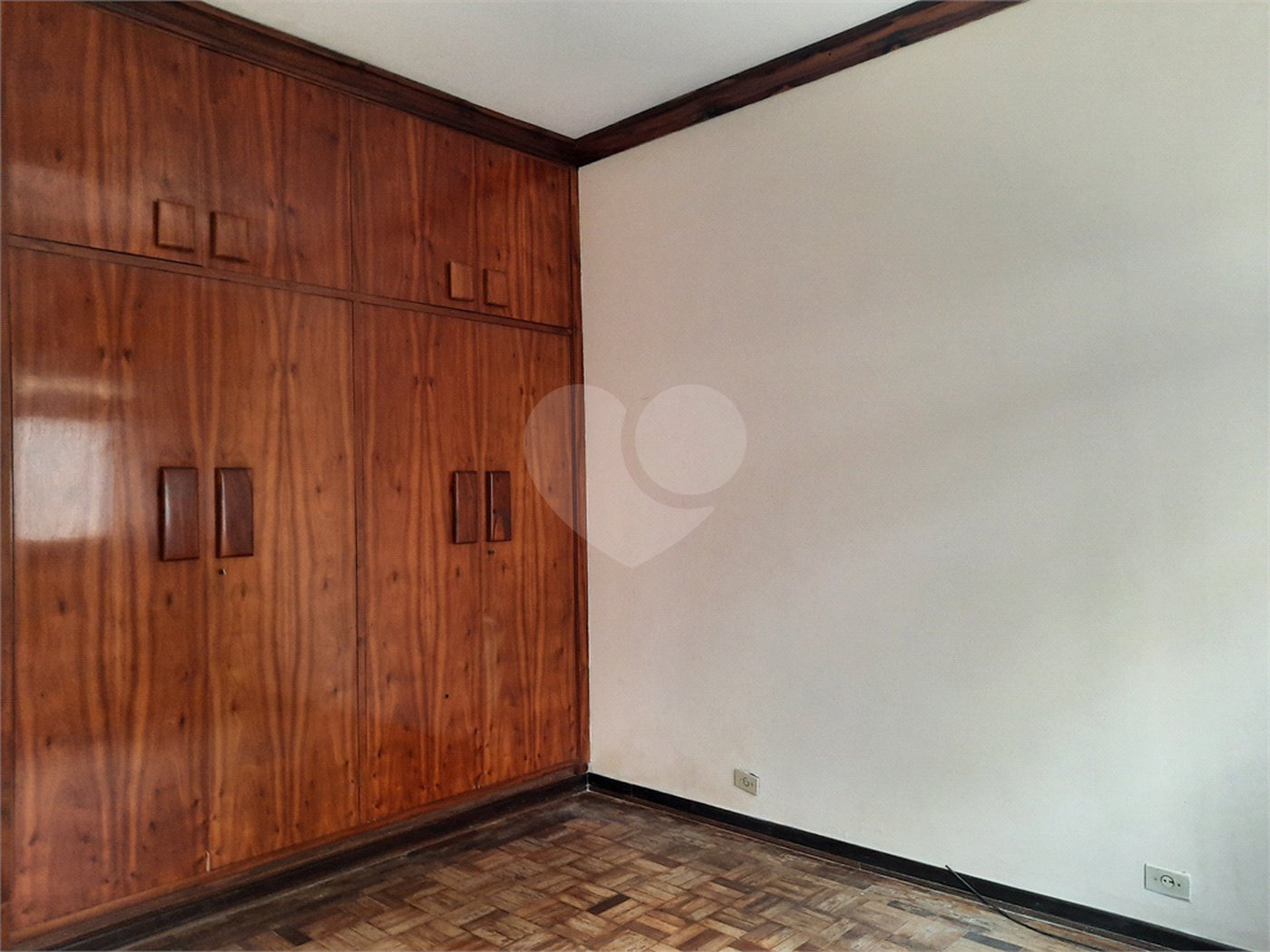 Casa Térrea à venda com 3 suítes em Interlagos, São Paulo, SP