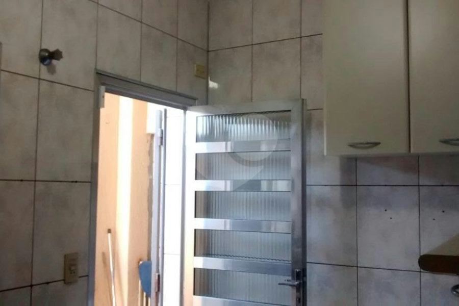 Sobrado à venda com 3 quartos, sendo 1 suíte, em Tremembé, São Paulo, SP