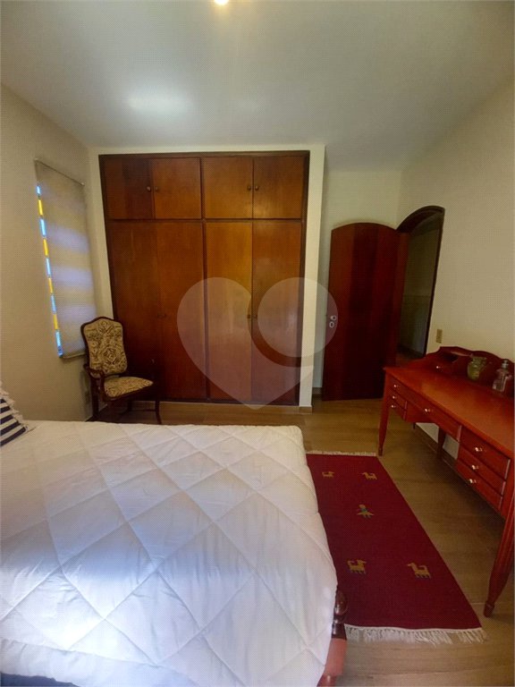 Casa à venda com 5 quartos, sendo 2 suítes, no condomínio Estância Marambaia, Vinhedo - SP