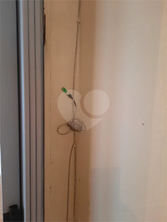 Jardim Morada do Sol- casa de vila- frente- sem vaga de garagem,(garagem pra moto,) - 1 dormitório, wc, cozinha, lavanderia - R$ 1000,00- com iptu- aceita 03 caução, fiador, 08 titulo de capitalização, obs - água e energia compartilhada, Ótima localização, próxima ao distrito i