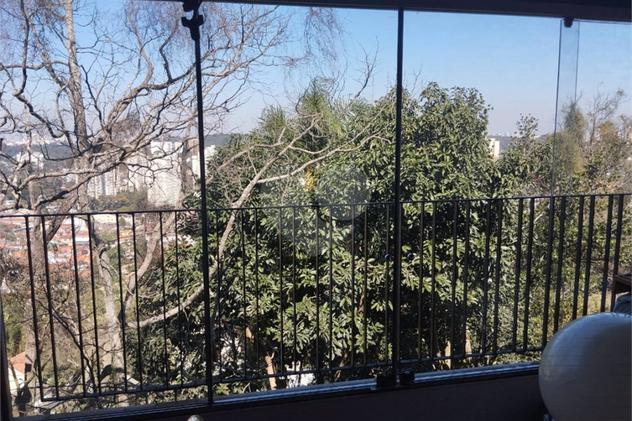 Sobrado à venda com 3 quartos em Vila Irmãos Arnoni, São Paulo, SP