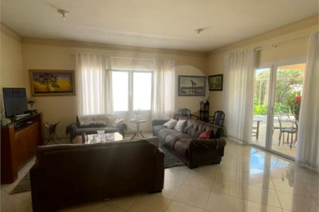 Casa à venda com 5 quartos, sendo 4 suítes,  em Vila Oliveira, Mogi das Cruzes, SP