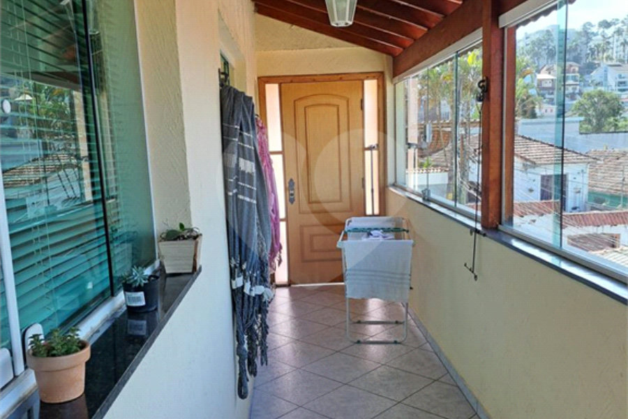 Sobrado à venda com 3 quartos em Tremembé, São Paulo, SP