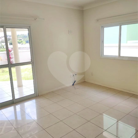 Casa à venda ou para alugar com 3 suítes no condomínio Residencial Jardim das Palmeiras, Vinhedo - SP