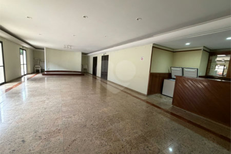 Apartamento à venda com 3 quartos, sendo 1 suíte, no Centro, Suzano, SP