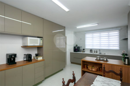 Apartamento à venda com 4 quartos, sendo 1 suíte, em Chácara Santo Antônio (zona Sul), São Paulo, SP