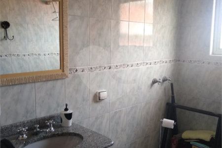 Sobrado à venda com 3 suítes em Vila Nivi, São Paulo, SP
