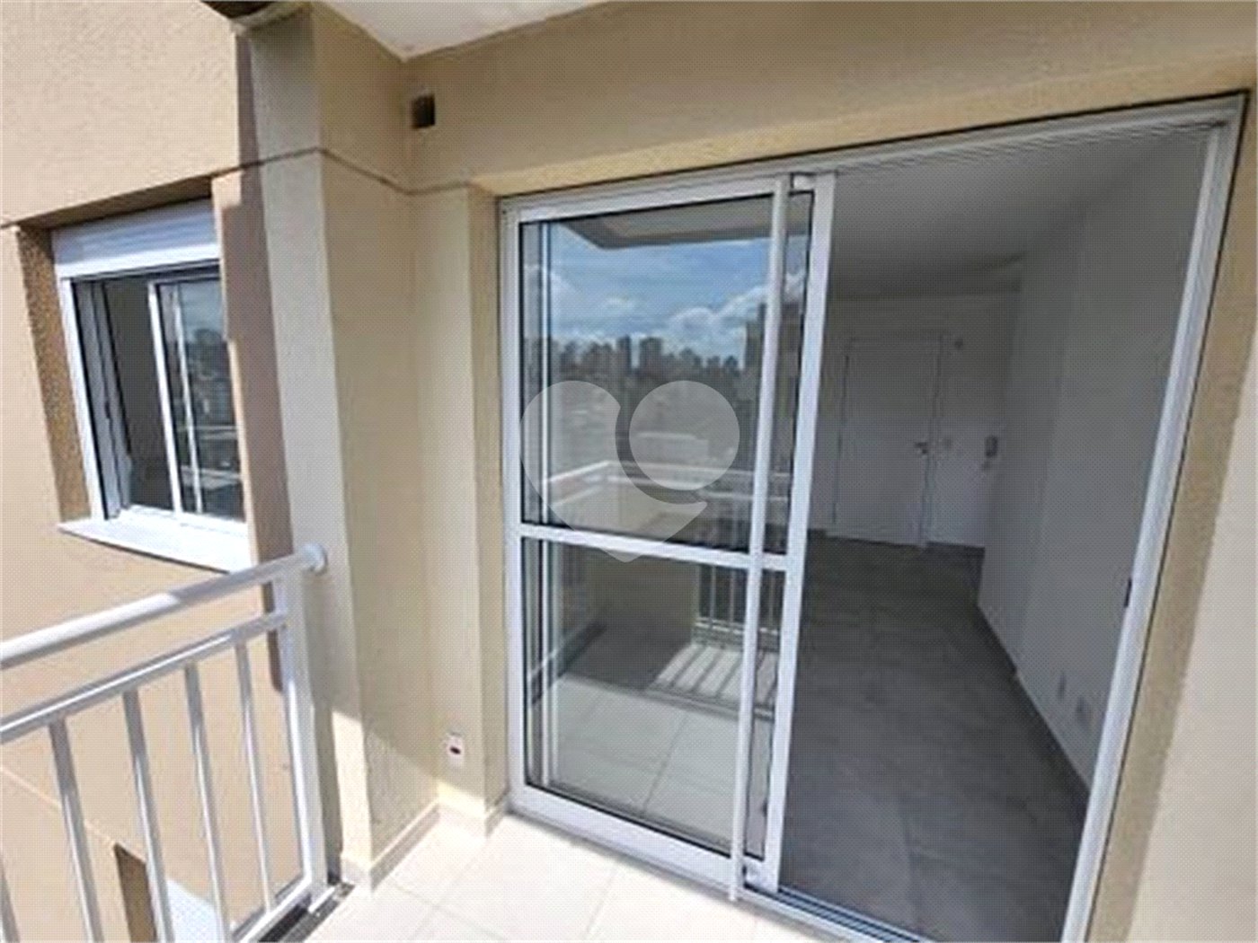 Apartamento à venda com 3 quartos, sendo 1 suíte,  em Parada Inglesa, São Paulo, SP