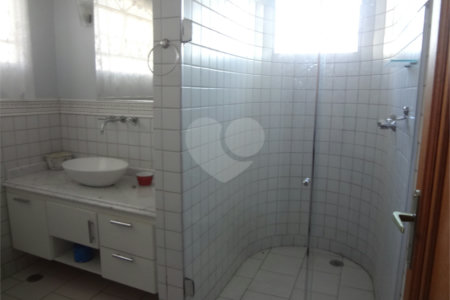 Sobrado à venda com 4 suítes em Santa Teresinha, São Paulo, SP
