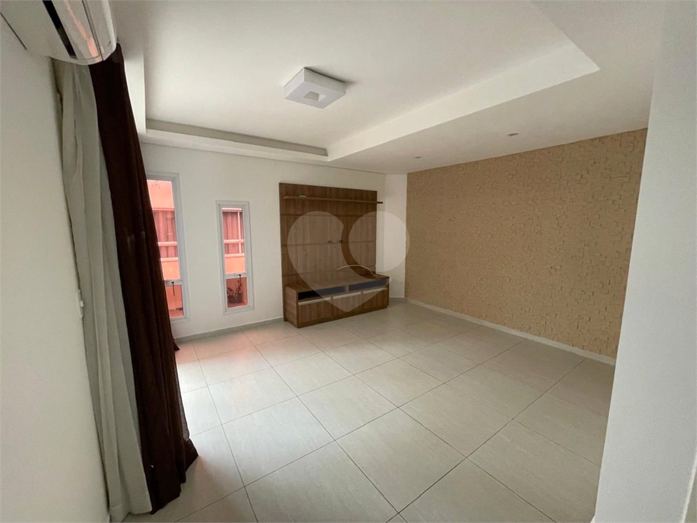 Casa à venda com 2 quartos, sendo 1 suíte, no condomínio Firenze, Sorocaba - SP