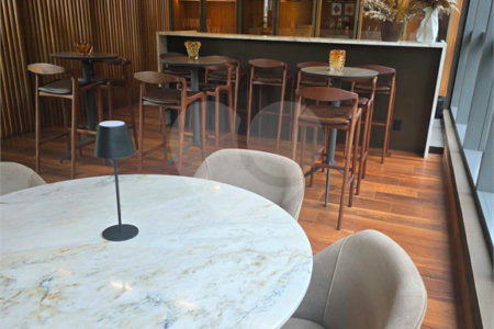 Apartamento à venda com 2 suítes em Jardim Morumbi, São Paulo, SP