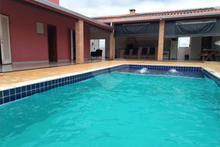 Chácara à venda ou para alugar com 2 quartos, sendo 1 suíte,  em Mato Seco, Itapetininga, SP