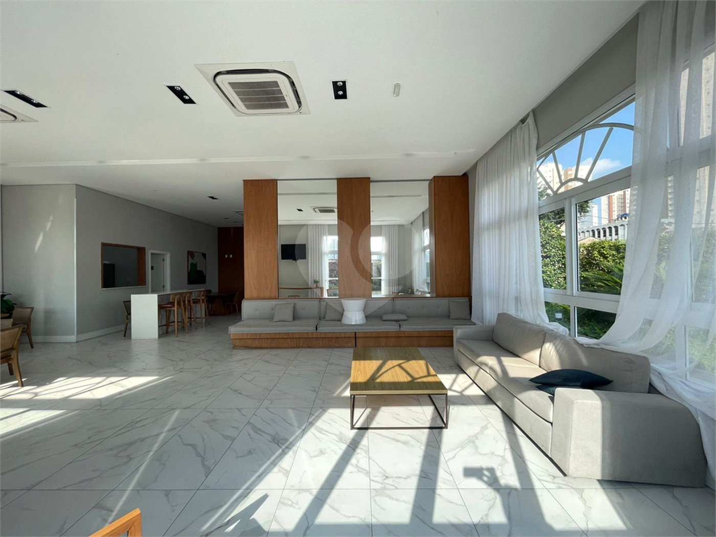 Apartamento à venda com 3 suítes em Vila Romana, São Paulo, SP