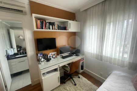 Apartamento à venda com 3 suítes em Vila Gertrudes, São Paulo, SP