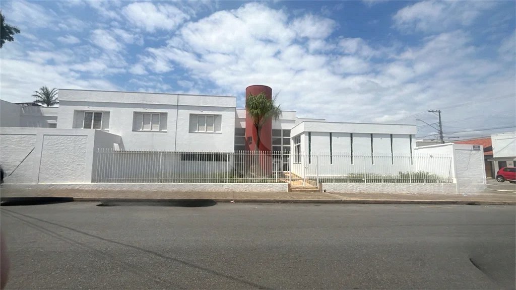 Casa à venda com 4 quartos, sendo 1 suíte, no Centro, Itapetininga, SP
