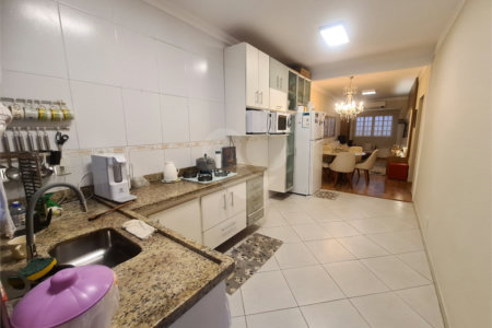 CASA A VENDA EM CONDOMINIO FECHADO RESIDENCIAL BELL PARK, JARDIM UIRA, 2 DORMITORIOS SENDO 1 SUÍTE,