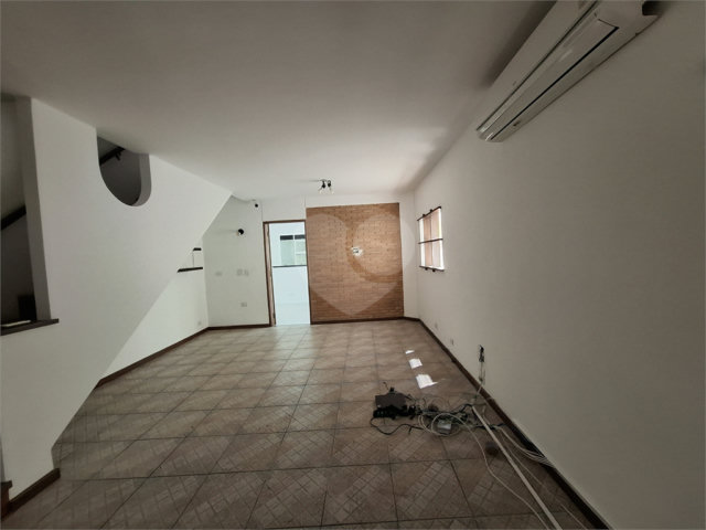 Sobrado à venda com 3 quartos, sendo 1 suíte,  em Chácara Santo Antônio, São Paulo, SP