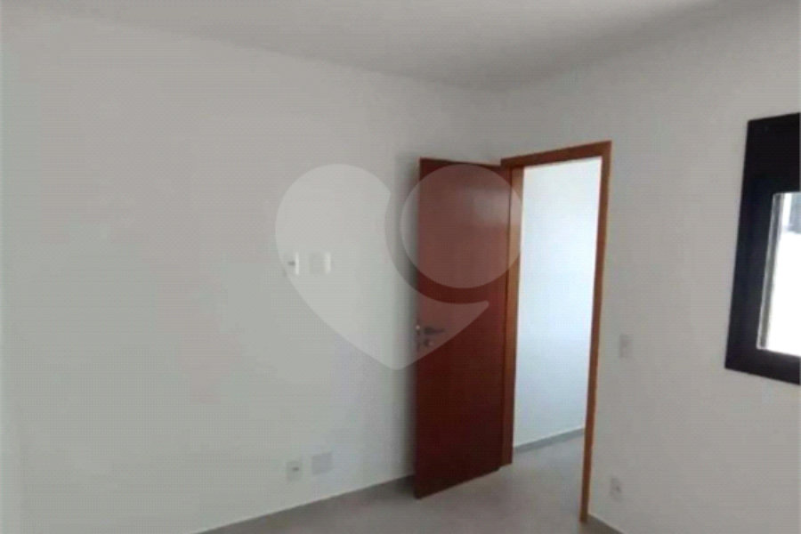 Sobrado à venda com 3 quartos, sendo 1 suíte,  em Jardim Maristela, São Paulo, SP