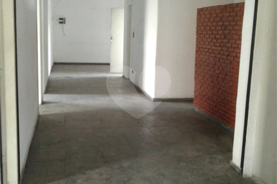 Prédio à venda em Tremembé, São Paulo, SP