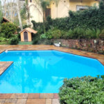 Casa à venda ou para alugar com 3 quartos, sendo 1 suíte, no condomínio Associação Reserva das Hortênsias, Mairiporã - SP