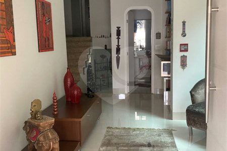 Casa à venda com 4 suítes no condomínio Granja Morumbi, São Paulo - SP