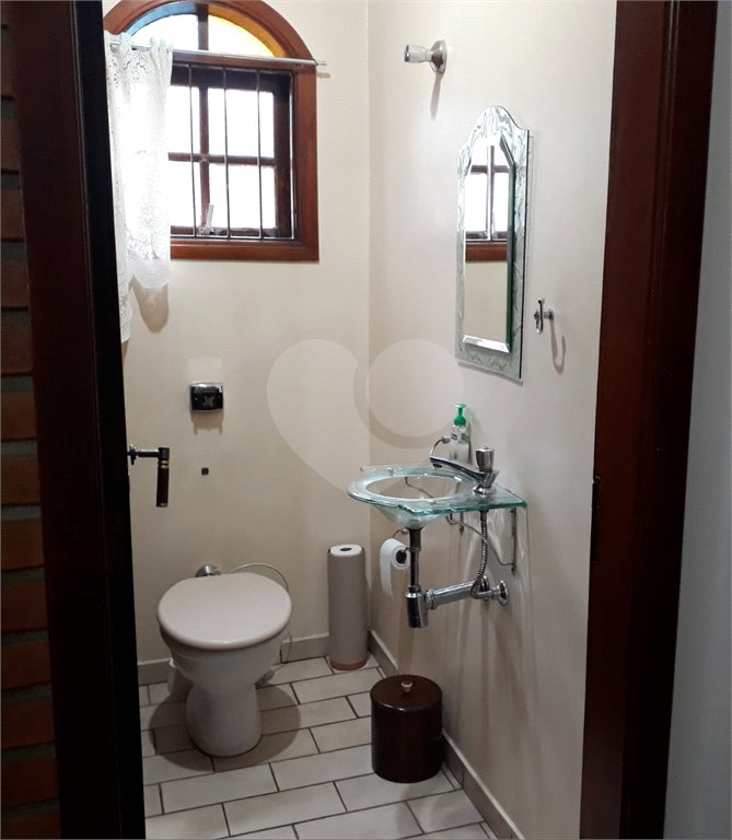 Sobrado à venda com 3 quartos, sendo 1 suíte,  em Vila Nivi, São Paulo, SP