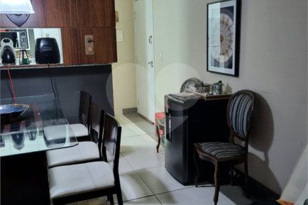 Apartamento à venda com 3 quartos, sendo 1 suíte, em Água Branca, São Paulo, SP