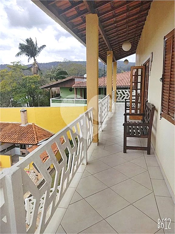 Casa à venda com 4 quartos, sendo 3 suítes, em Luiz Fagundes, Mairiporã, SP