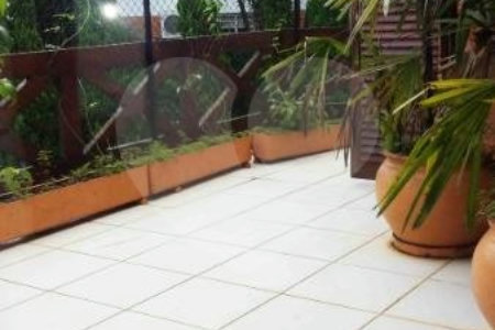 Sobrado à venda com 4 quartos, sendo 2 suítes, em Alto da Boa Vista, São Paulo, SP