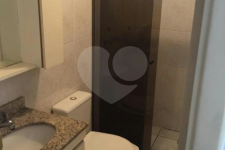 Apartamento à venda com 3 quartos, sendo 1 suíte,  em Vila Andrade, São Paulo, SP