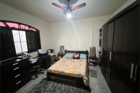 Casa à venda com 4 quartos, sendo 1 suíte,  em Jardim Ponte Grande, Mogi das Cruzes, SP