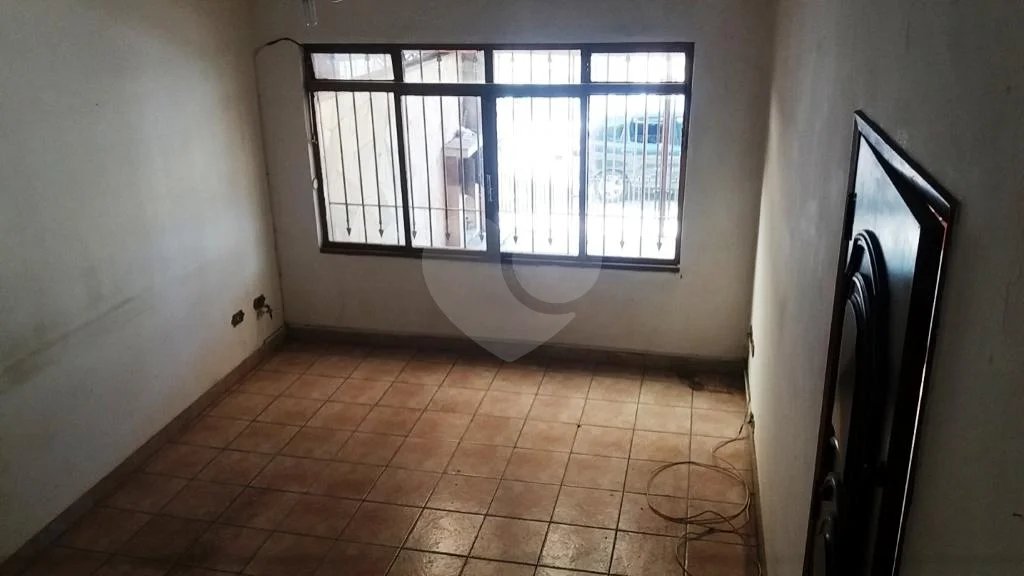 Sobrado à venda com 3 quartos, sendo 1 suíte, em Tremembé, São Paulo, SP